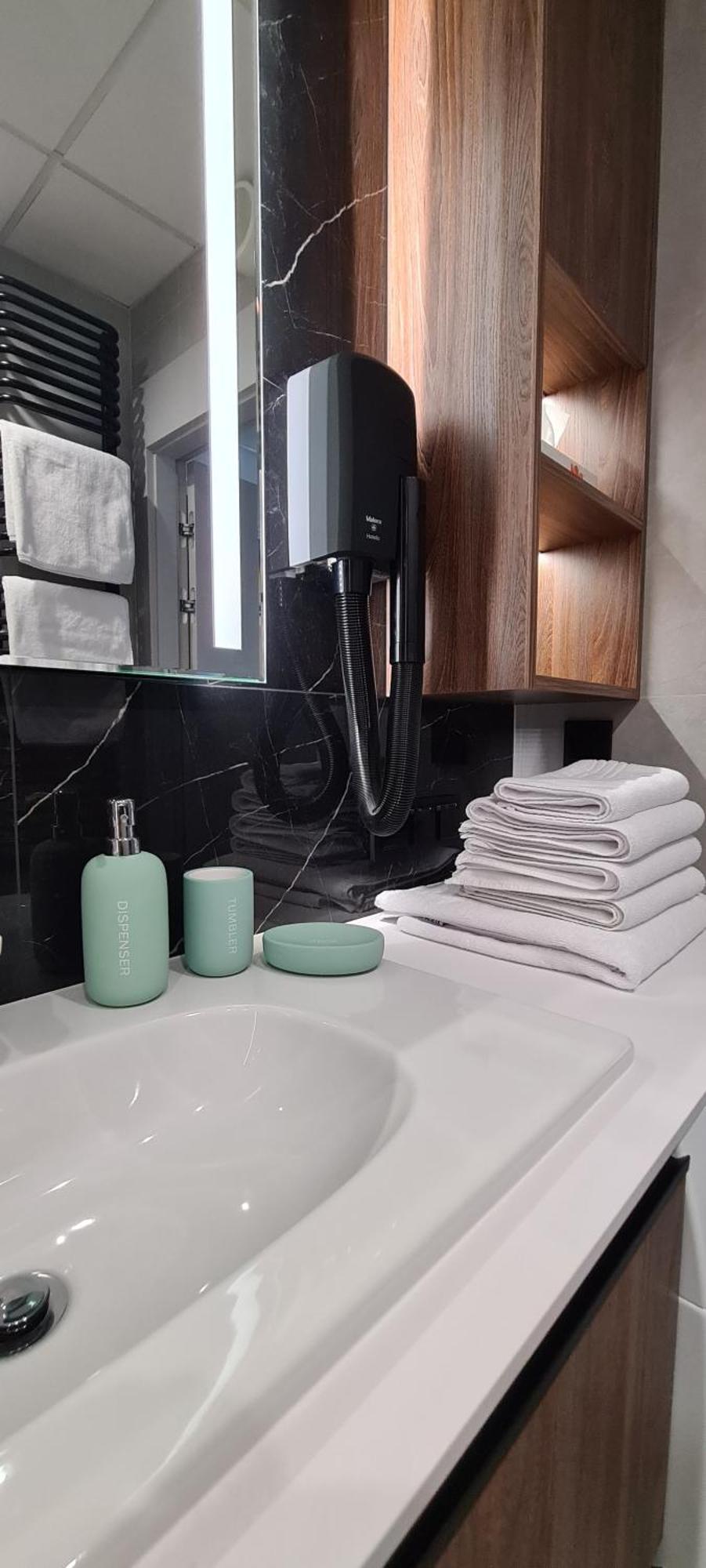 Luksusowy Apartament Bliska Wola Saba Варшава Екстериор снимка
